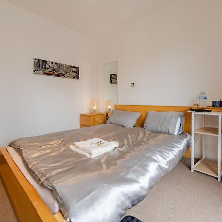 Private Room In Cardiff City Center Luaran gambar